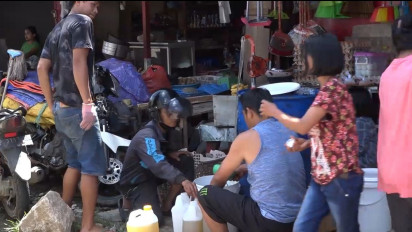 Minyak Goreng Kemasan Langka dan Mahal, Warga Toraja Utara Beralih ke Minyak Curah