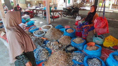 Hari Pertama Beroperasi Pascagempa, Aktivitas Jual Beli di Pasar Nagari Kajai Baru 50 Persen