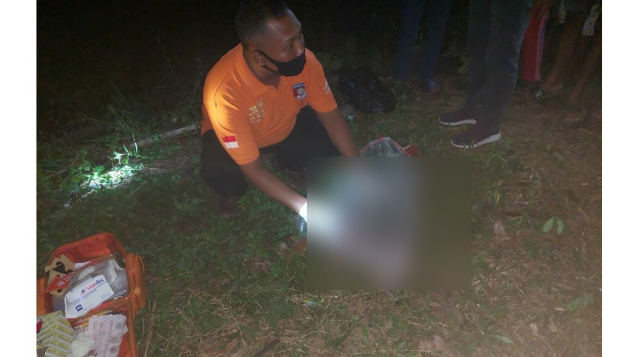 Jasad Bayi di Parit Hebohkan Warga
            - galeri foto