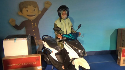 Istri Kuli Bangunan di Kudus Ini Kaget, Dapat Motor dari Undian Vaksinasi