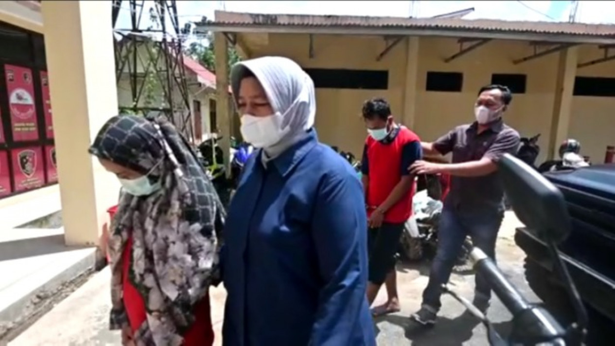 Pelaku Pembunuhan Bayi Tersimpan Dalam Tas Ditangkap
            - galeri foto