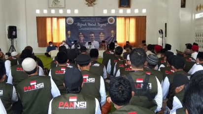 Densus 88 dan Eks Napiter Ngaji Bareng Gus Baha, Ada Apa?