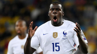 Bek West Ham Kurt Zouma Diseret ke Pengadilan Karena Aniaya Kucing