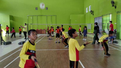 Gali Potensi Anak Sejak Dini, PBSI Kudus Gelar Coaching Clinic Bulu Tangkis
