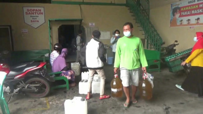 Harga Minyak Goreng Kemasan dan Curah di Pati Melonjak Naik