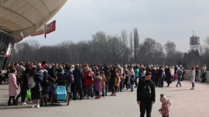 Uni Eropa Usul Tes & Vaksin Covid-19 Gratis Bagi Pengungsi Ukraina