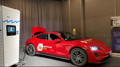 Porsche Targetkan 80 Persen Mobil Listrik Pada 2030