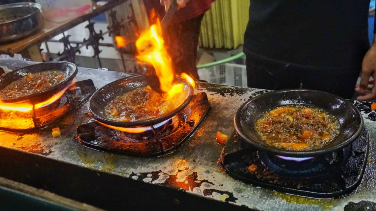 Sambel Cobek, Kuliner Unik Ala Hot Plate Tradisional Khas Wonosobo
            - galeri foto
