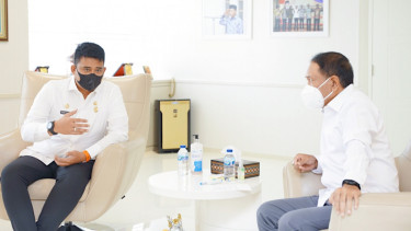 Bobby Nasution Ketemu Menpora Amali Bahas Stadion Teladan Bertaraf Internasional