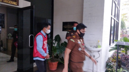 Korupsi Dana Bansos Seorang Guru dan IRT di Tangerang Jadi Tersangka