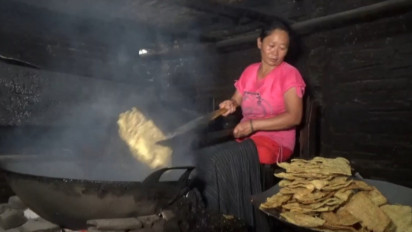 Minyak Goreng Masih Langka di Magetan, Produsen Kerupuk Merugi
