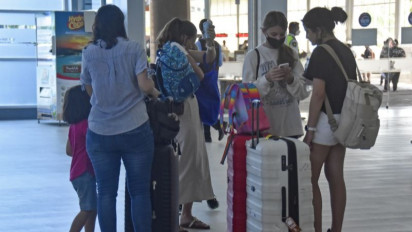 Presiden: Pelaku Perjalanan Luar Negeri Tak Perlu Karantina