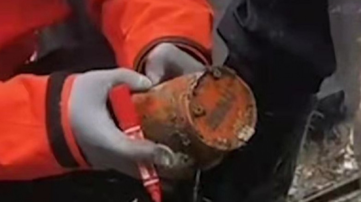 Kotak Hitam China Eastern Ditemukan dalam Kondisi Rusak Parah
            - galeri foto