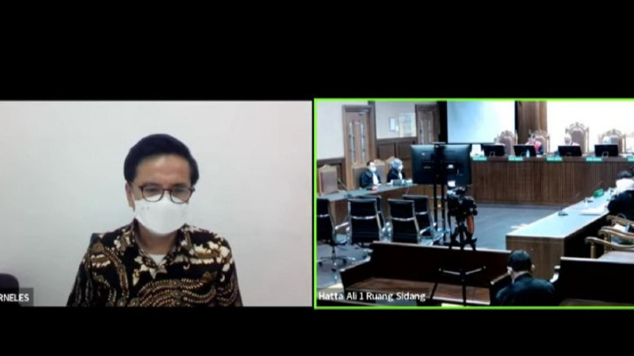 KPK Eksekusi Mantan Dirut Sarana Jaya Yoory Corneles ke Sukamiskin
            - galeri foto