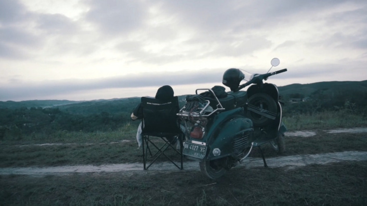 Naik Vespa Keliling Indonesia, Gadis Berhijab Temukan Toleransi
            - galeri foto