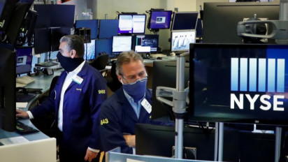 Wall Street Dibuka Lebih Rendah, Indeks Dow Jones Turun 238,35 Poin