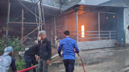 Korsleting Listrik, Toko Bangunan di Pesawaran Lampung Ludes Terbakar