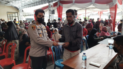 Sebanyak 6.000 PKL dan Nelayan di Boyolali Terima Bantuan Tunai