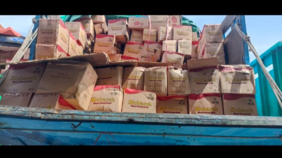 Wow! Ratusan Dus Minyak Goreng yang Diangkut 8 Truk Ditemukan di Labuan Bajo 