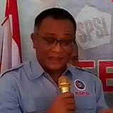 Jadi Menteri di Tengah Reshuffle Kabinet, Jumhur Hidayat Tetap Turun ke Jalan Pimpin Konvoi Buruh 1 Mei