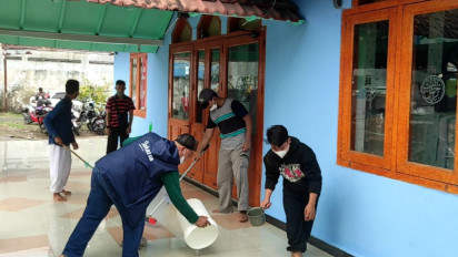 Sambut Bulan Ramadhan, Warga Gotong-royong Bersihkan Masjid dan Mushola, serta Check Up Kesehatan Gratis