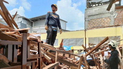Dua Kelas SDN Ciheulet Bogor Ambruk