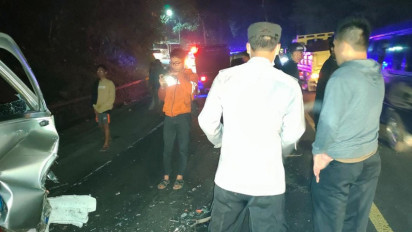 Dua Kendaraan Tabrakan di Jalan Raya Cipanas, Para Korban Dilarikan ke RSUD Cianjur