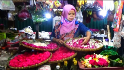 Asik, Segini Omzet Penjualan Bunga Tabur Jelang Ramadan di Kebumen