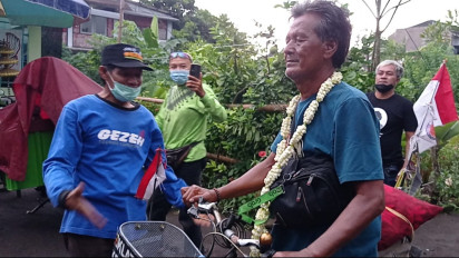 Kisah Mbah Teguh, Gowes dari Klaten ke Aceh Dengan Sepeda Tua