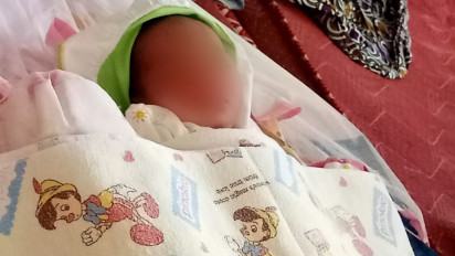 Heboh! Bayi Perempuan Baru Lahir Ditemukan di Teras Rumah Warga