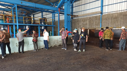 Pabrik Pengolahan Bungkil Sawit Pertama di Bengkulu Beroperasi 