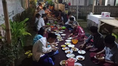 Sambut Ramadhan, Suku Osing Banyuwangi Gelar Sedekah Penampan