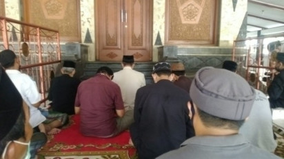 Sehari Jelang Ramadhan, Ribuan Umat Islam Ziarah ke Makam Sunan Kalijaga dan Raja Demak