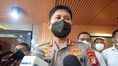 Usut Penembakan KRL Commuter Line, Polisi Sisir Bantaran Rel Sekitar TKP