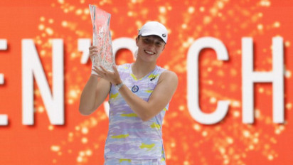 Iga Swiatek Juara Miami Open Usai Kalahkan Naomi Osaka