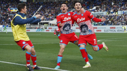 Napoli Tempel Ketat AC Milan Usai Taklukkan Atalanta 3-1