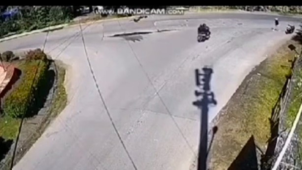 Pegawai Dishub Kota Makassar Tewas Saat Berkendara Diduga Ditembak OTK
            - galeri foto