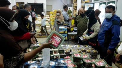 Sempat Sepi karena Pandemi, Kini Penjual Kurma di Ampel Surabaya Ramai Lagi