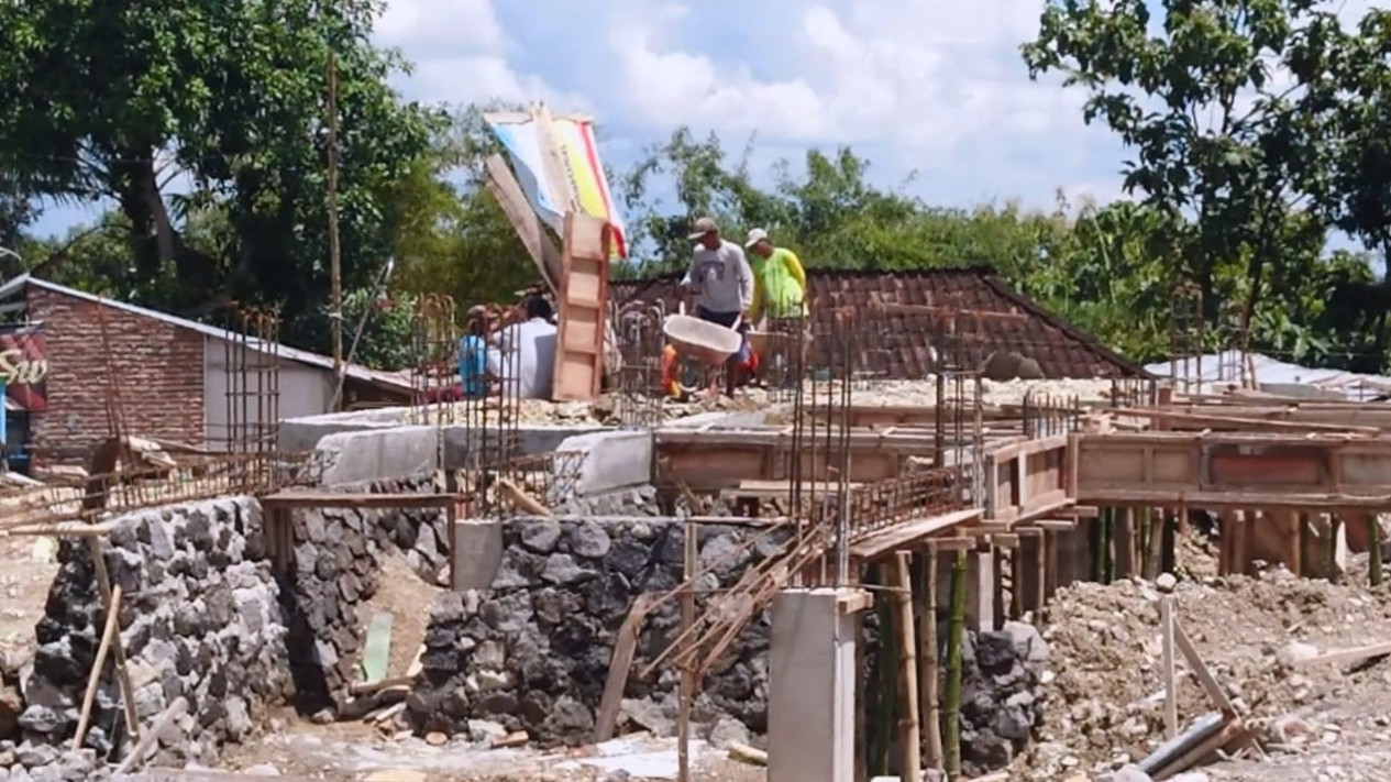 Viral PHP Bantuan Pembangunan Masjid di Sragen, Ini Penjelasan Panitia
            - galeri foto