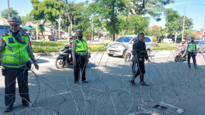Munarman Hadapi Sidang Vonis Kasus Terorisme, PN Jaktim Dikelilingi Kawat Duri