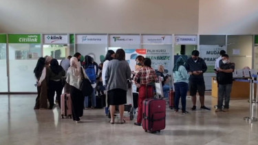 Aturan Baru Penerbangan Diterapkan, Antrean Tes Usap di Bandara Soetta Meningkat