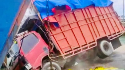 Polisi Selidiki Truk yang Terjun ke Laut di Dermaga Pelabuhan Meulaboh Aceh