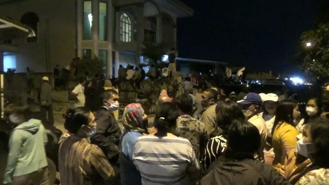 Polisi Selidiki Kematian Ibu dan Anak Kembar di Sebuah Rumah Mewah di Deli Serdang
            - galeri foto