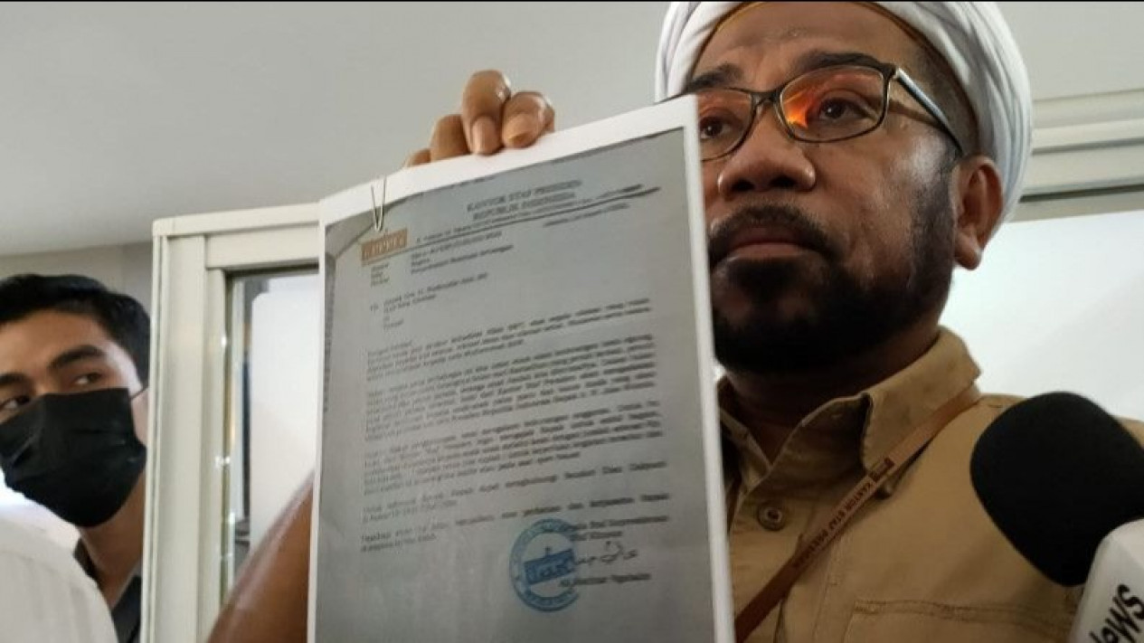 Ngabalin Lapor ke Bareskrim soal Pencatutan Namanya di Sumbangan Rp 800 Juta
            - galeri foto