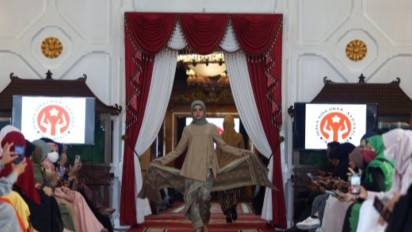 Wapres Ma'ruf Amin Dorong Akademisi Buat Strategi untuk Pasarkan Industri Fashion Muslim Jadi Top Global 