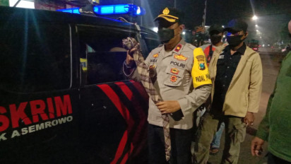 Polisi Bubarkan Aksi Tawuran Dua Kelompok Pemuda di Surabaya