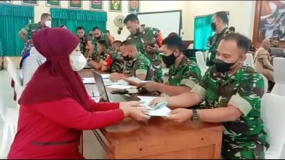 Kodim Brebes Salurkan Bantuan Tunai Bagi 25.000 PKL, Warung dan Nelayan