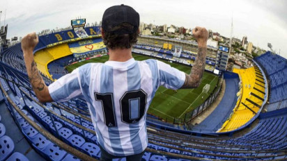 Jersey "Tangan Tuhan" Maradona Dilelang, Diperkirakan Bisa Raup Rp75,1 Miliar