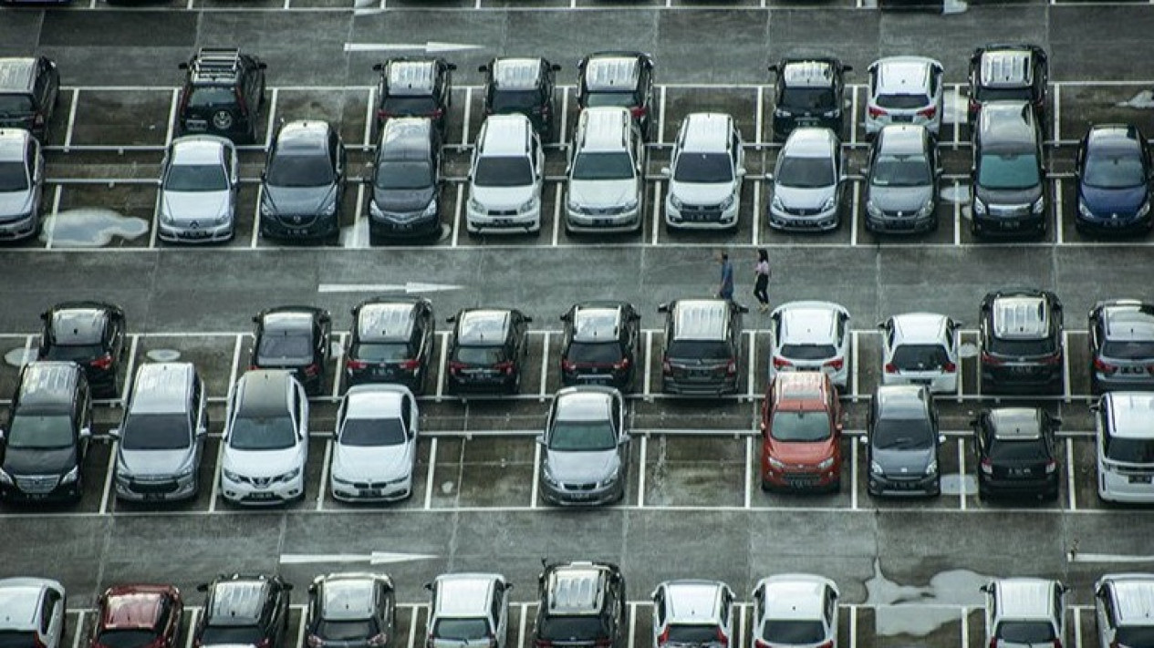 Jual Beli Kendaraan Bekas Kini Kena Pajak, Ini Tarifnya
            - galeri foto