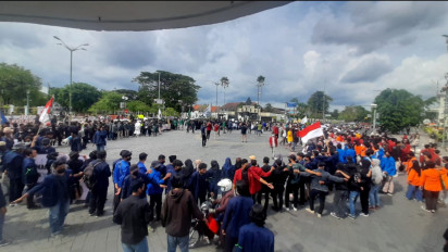 Gabungan Mahasiswa Tolak Wacana 3 Periode Hingga Menuntut Turunkan Harga Kebutuhan